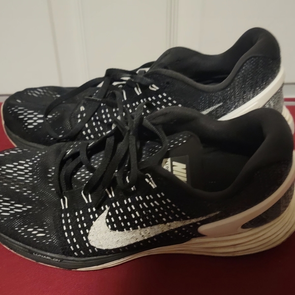 EUC Nike Lunarglide 7 Men Size US 10 Black White 747355-001 Running Shoes C6 - Picture 3 of 5